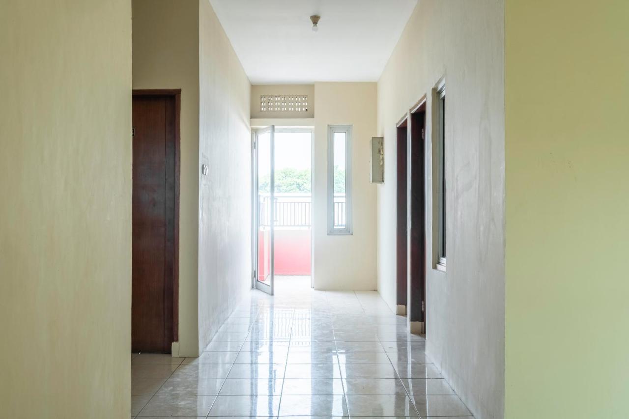 Oyo 2132 Pondok Avicenna Cirebon Exterior photo